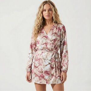 Sadie & Sage Floral Romper Small NWT Beige Maroon V Neck Wrap Long Sleeve